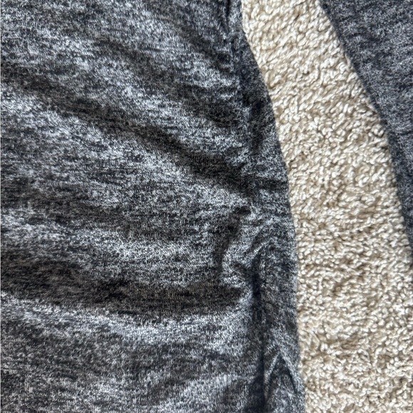 Maternity Long Sleeve Top Charcoal Gray Fall maternity shirt soft Size Large - Picture 10 of 10